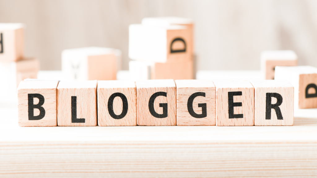 Top 10 Most Popular Bloggers and Blog of Pakistan and India